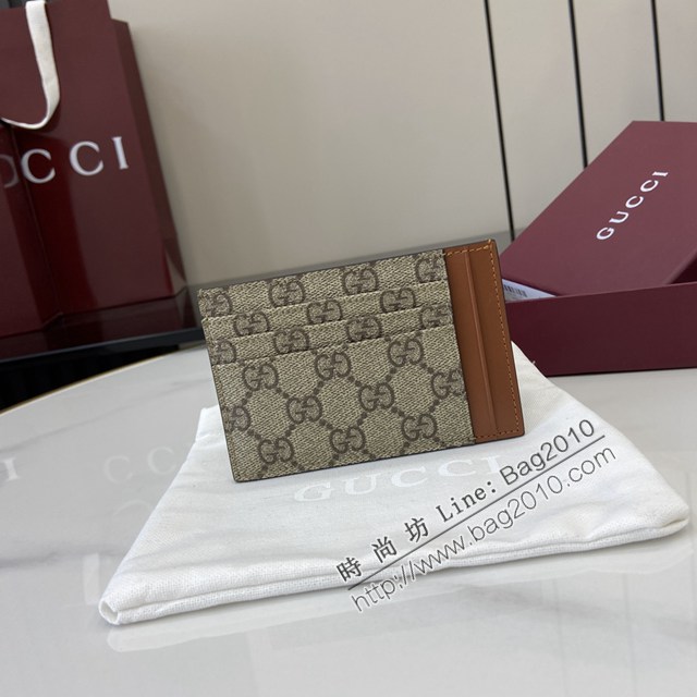 Gucci專櫃古馳最新款Emblem系列經典圖案卡包男士卡片夾 jh2704型號：821208
